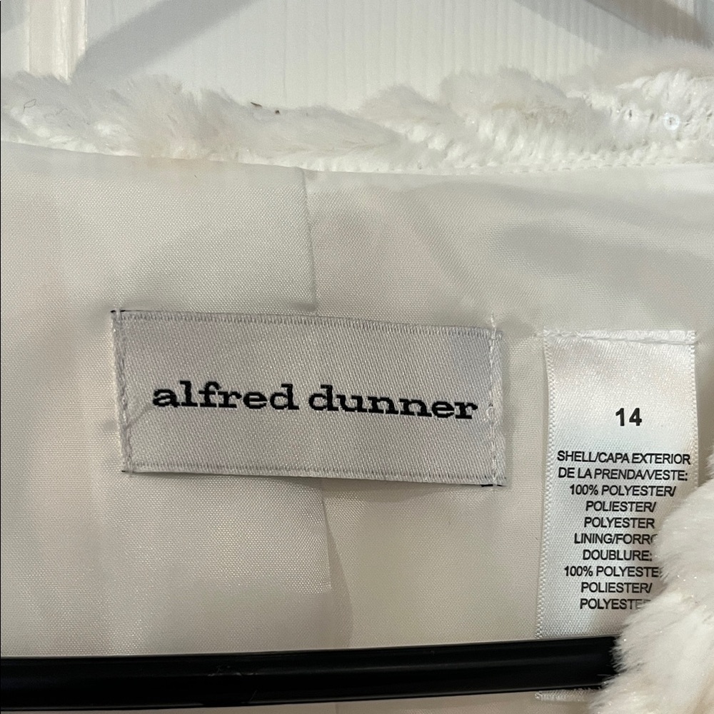 Alfred Dunner White Formal Elegant  Teddy Jacket USED size 14 - Picture 2 of 11